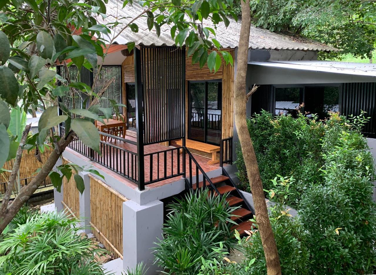 West Coast Beach Resort Ko Pha Ngan Exterior photo