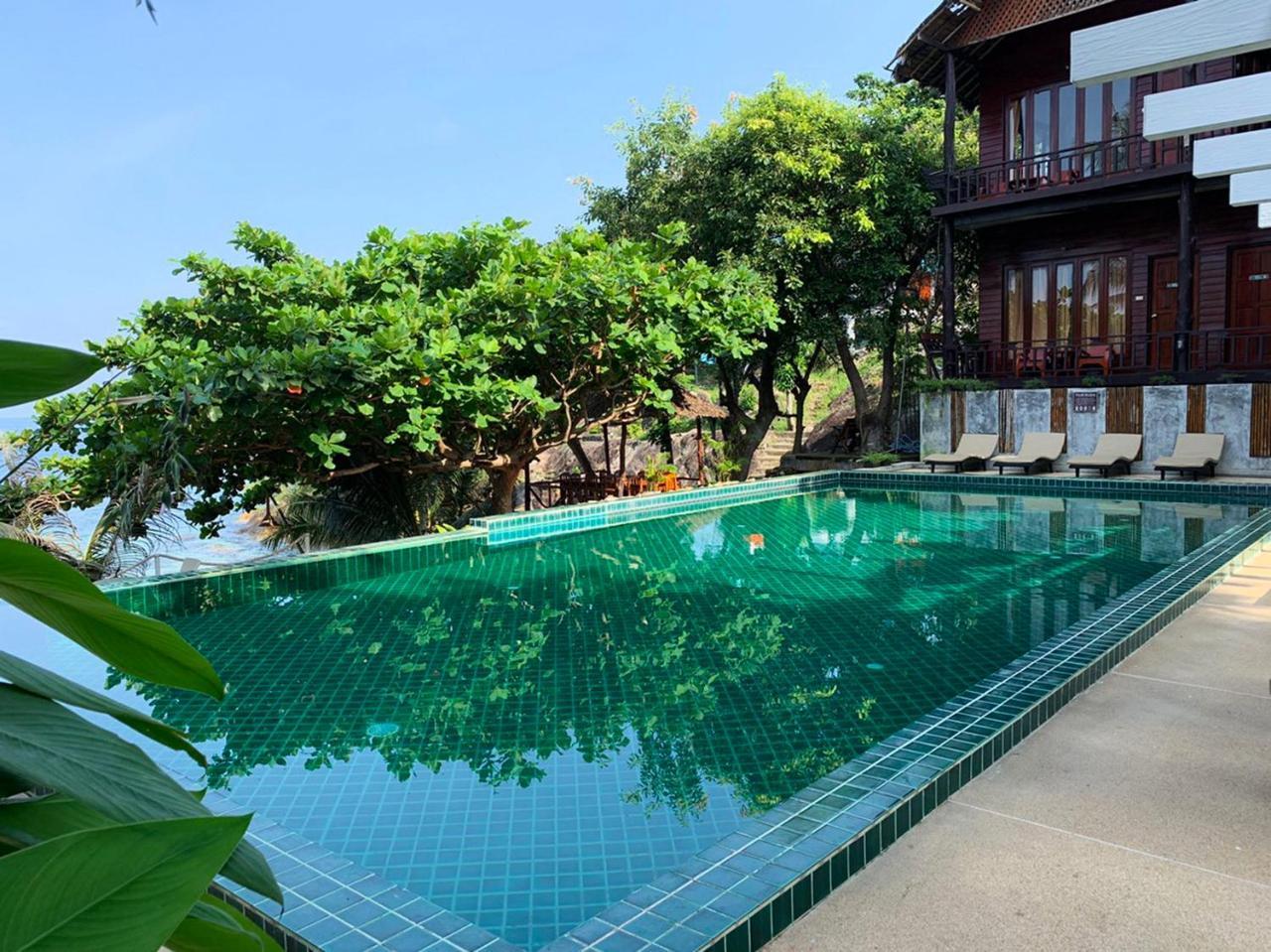 West Coast Beach Resort Ko Pha Ngan Exterior photo